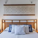 V18 Acquamarina Villa *