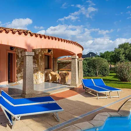 V18 Acquamarina Villa