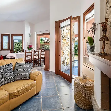 V18 Acquamarina Villa *